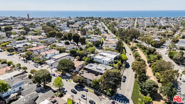 2422 N Ardmore Avenue, Manhattan Beach, CA 90266 - #2