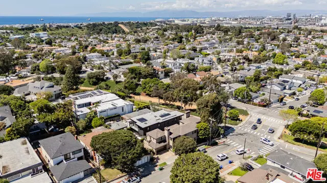 2422 N Ardmore Avenue, Manhattan Beach, CA 90266 - #3