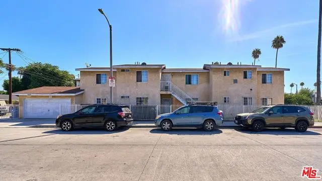 353 W 77th Street, Los Angeles, CA 90003 - #2