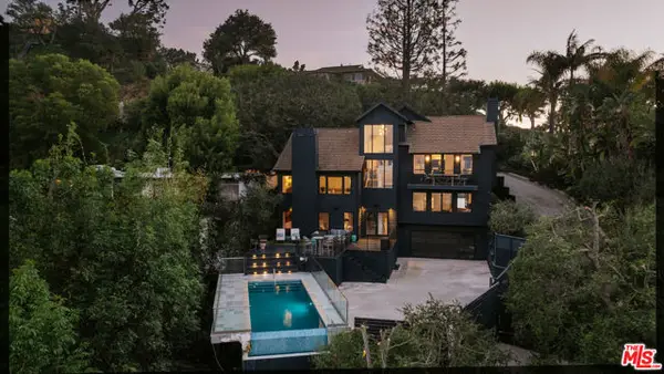 7825 Torreyson Drive, Los Angeles, CA 90046