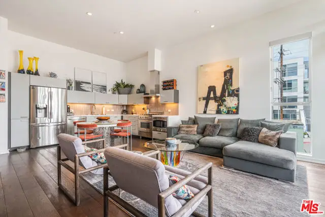 751 N Fairfax Avenue #4, Los Angeles, CA 90046 - #2