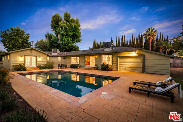 6001 Oakdale Avenue, Woodland Hills, CA 91367 - #1