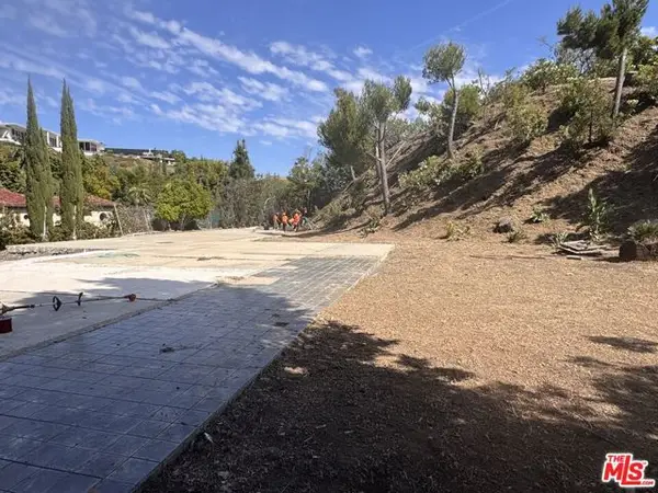 1309 Laurel Way, Beverly Hills, CA 90210