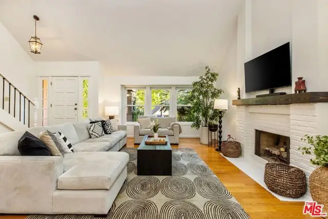 837 Brown Drive, Burbank, CA 91504 - #3