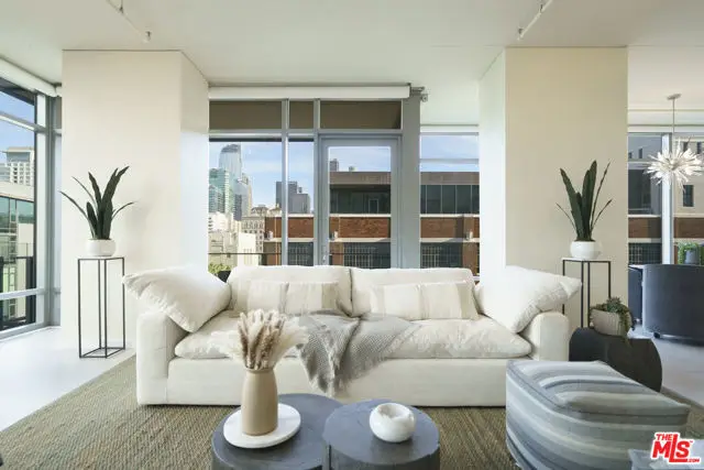 1100 S Hope Street #716, Los Angeles, CA 90015 - #3