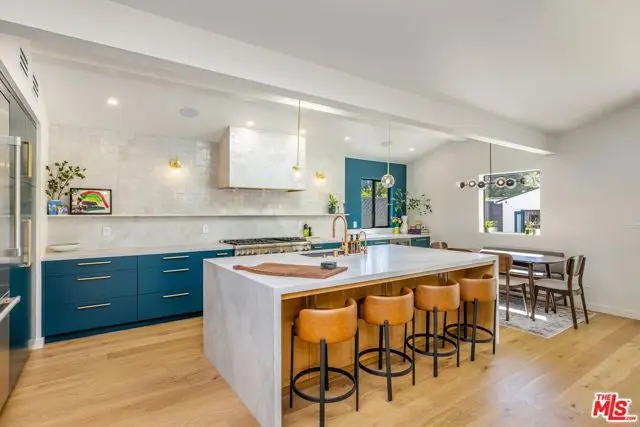 11920 Hartsook Street, Valley Village, CA 91607 - #3