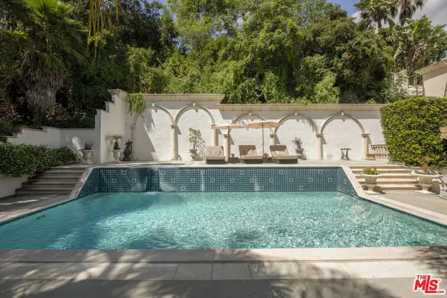 3780 Multiview Drive, Los Angeles, CA 90068 - #3