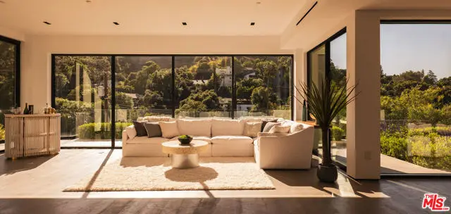 3920 Knobhill Drive, Sherman Oaks, CA 91423 - #2