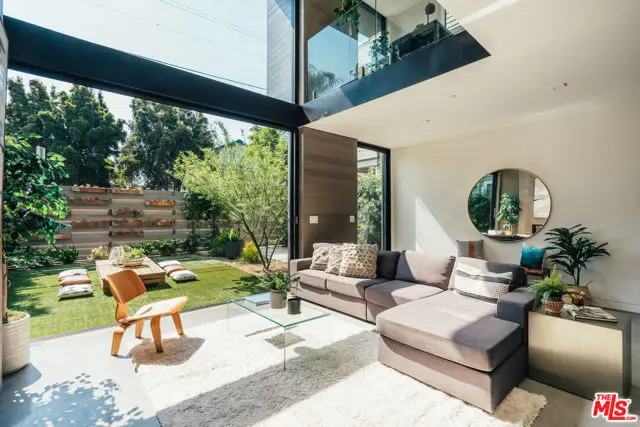 213 Horizon Avenue, Venice, CA 90291 - #2