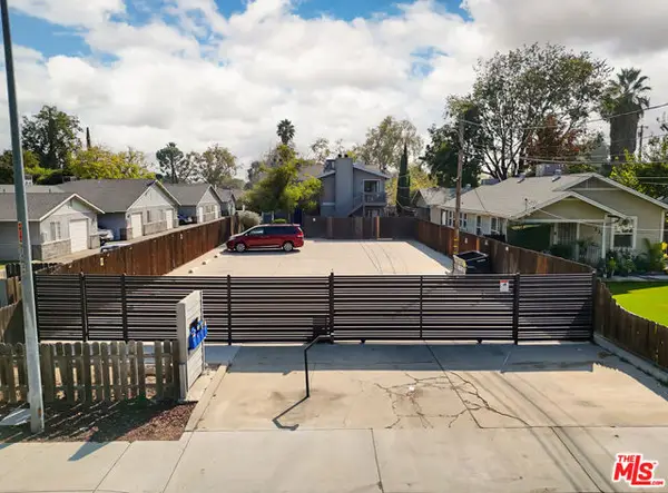 2301 Buena Vista Street, Bakersfield, CA 93304