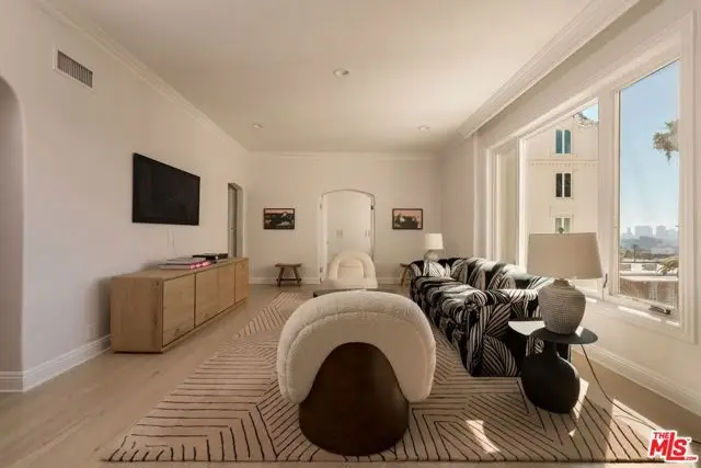 1424 N Crescent Heights Boulevard #54, West Hollywood, CA 90046 - #2