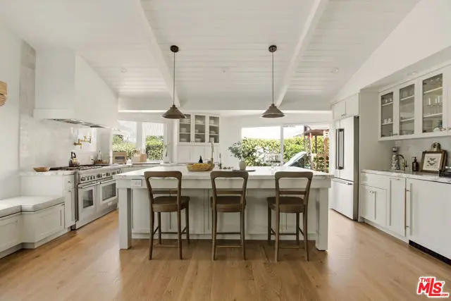 18829 Sylvan Street, Reseda, CA 91335 - #1