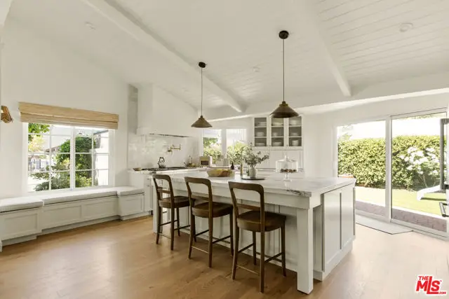 18829 Sylvan Street, Reseda, CA 91335 - #2