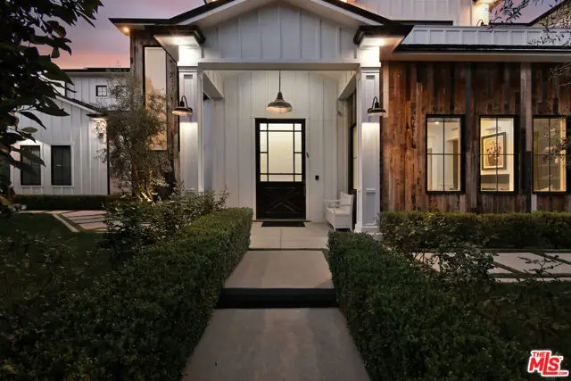 17201 Mccormick Street, Encino, CA 91316 - #1