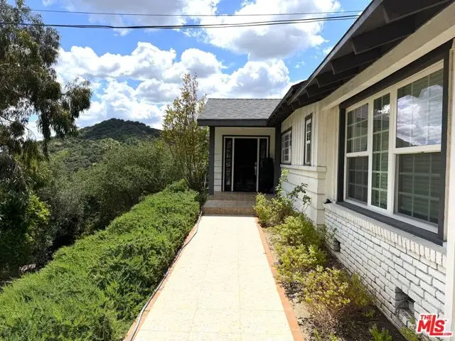 3759 Lockerbie Lane, Glendale, CA 91208 - #2