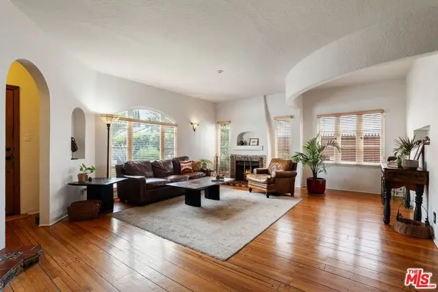 4333 Vantage Avenue, Studio City, CA 91604 - #3