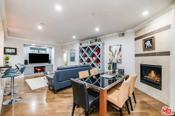 4805 Bellflower Avenue #104, Toluca Lake (los Angeles), CA 91601