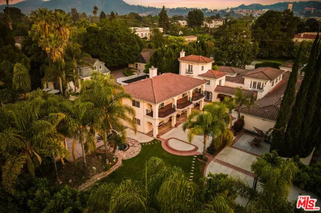 10655 Camarillo Street, Toluca Lake, CA 91602 - #1