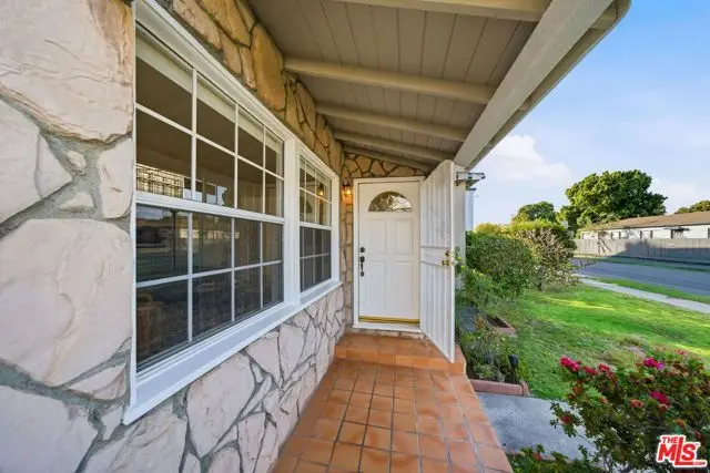 3815 Lyceum Avenue, Los Angeles, CA 90066 - #3