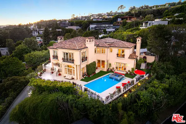 1260 St Ives Place, Los Angeles, CA 90069