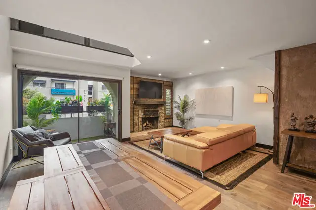 10926 Bluffside Drive #3, Studio City, CA 91604 - #1