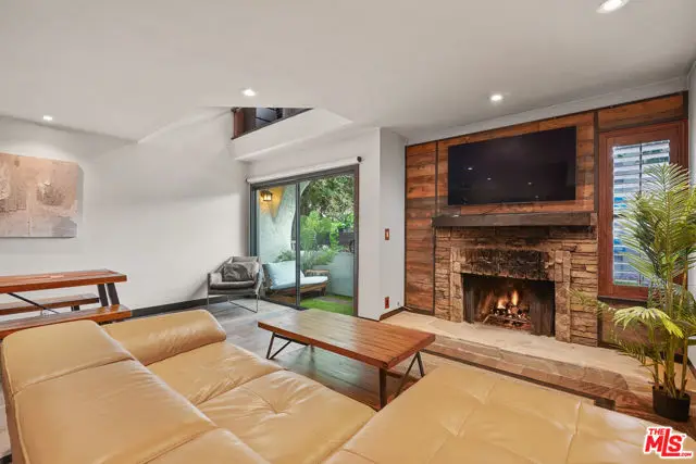 10926 Bluffside Drive #3, Studio City, CA 91604 - #3