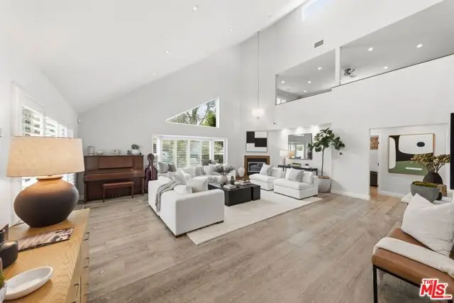 12756 Milbank Street, Studio City, CA 91604 - #3