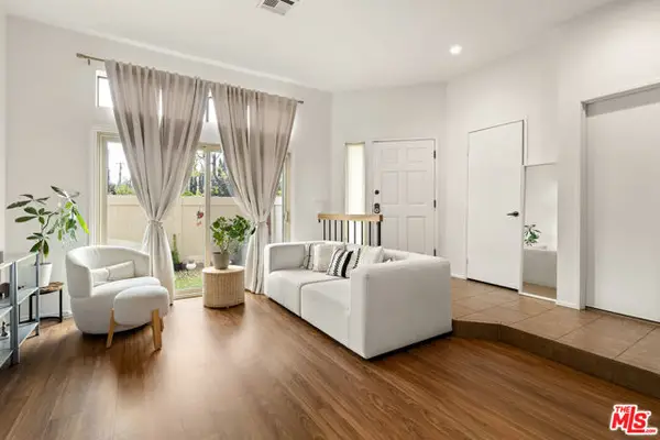 22525 Sherman Way #203, West Hills (los Angeles), CA 91307