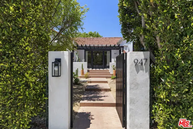 947 S Cloverdale Avenue, Los Angeles, CA 90036 - #2