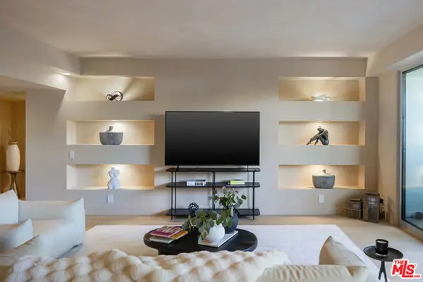 818 N Doheny Drive #205, West Hollywood, CA 90069