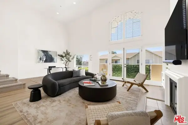 11855 Goshen Avenue #PH 303, Los Angeles, CA 90049