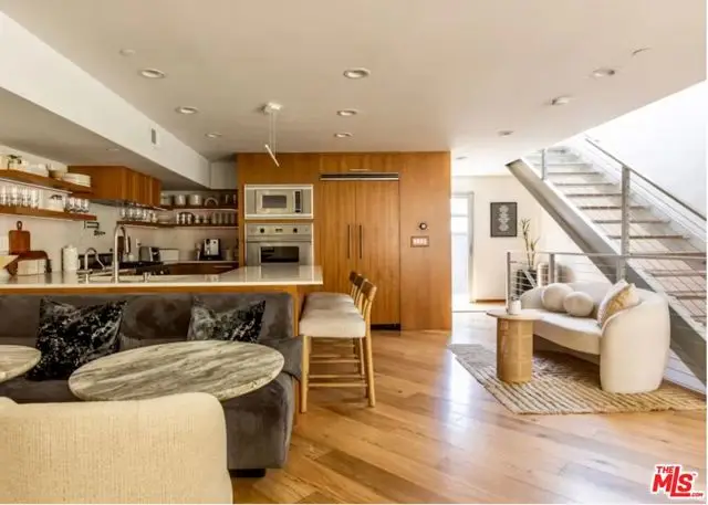 512 Brooks Avenue #6, Venice, CA 90291 - #3