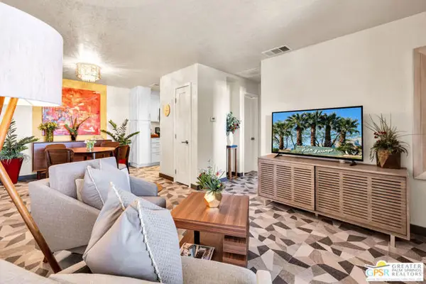 675 N Los Felices Circle #J-202, Palm Springs, CA 92262