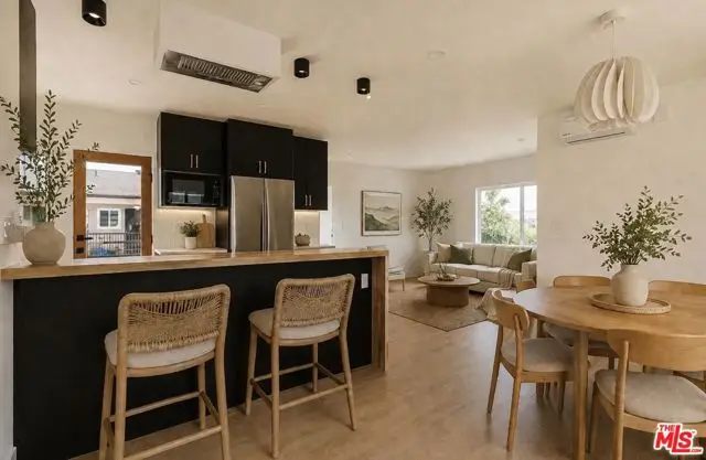 4015 Grand View Boulevard, Culver City, CA 90066 - #2