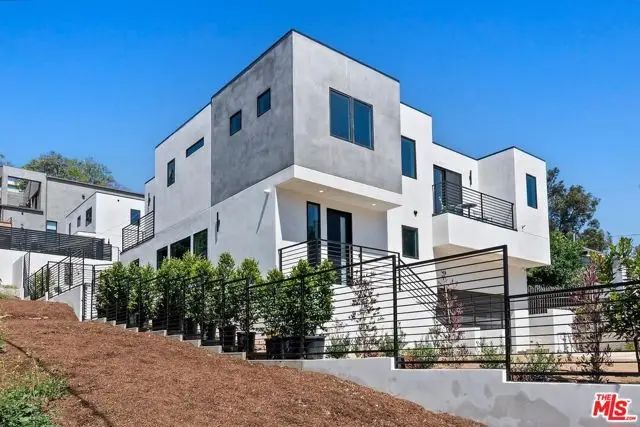 1903 Lake Shore Avenue, Los Angeles, CA 90039 - #2