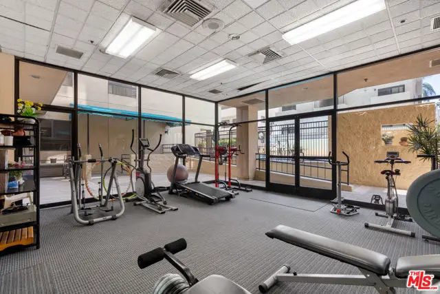 727 S Ardmore Avenue #304, Los Angeles, CA 90005 - #2