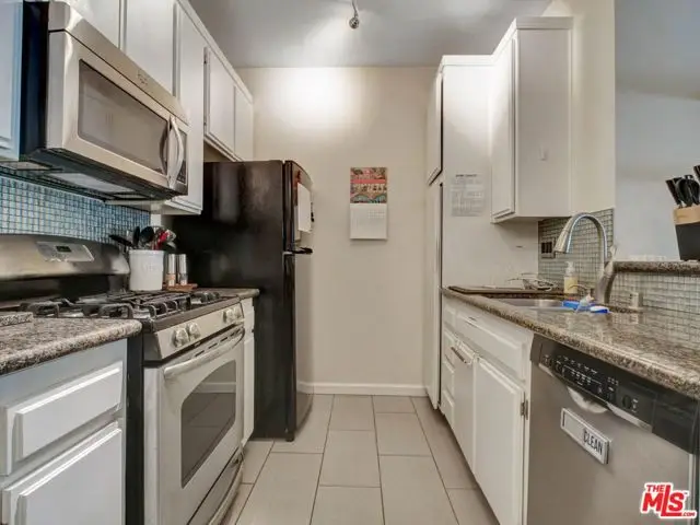 110 Maegan Place #2, Thousand Oaks, CA 91362 - #3