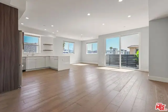 935 N Hudson Avenue #401, Los Angeles, CA 90038 - #3