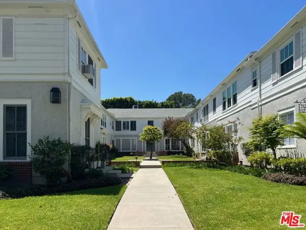 15222 Dickens Street, Sherman Oaks, CA 91403