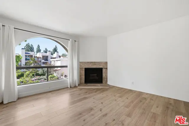 21650 Burbank Boulevard #315, Woodland Hills, CA 91367 - #1