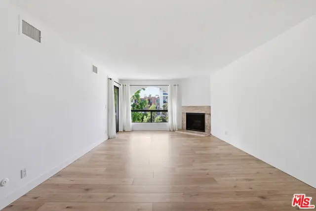 21650 Burbank Boulevard #315, Woodland Hills, CA 91367 - #2