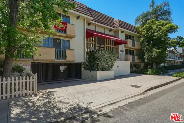 18640 Collins Street #201, Tarzana (los Angeles), CA 91356