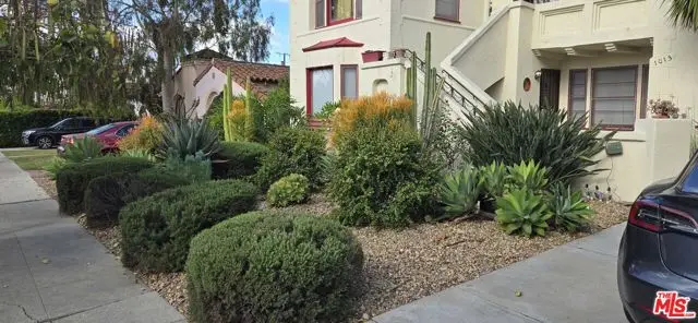 1013 S Curson Avenue, Los Angeles, CA 90019 - #2