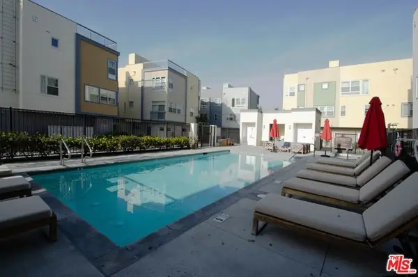 2753 Waverly Drive #806, Los Angeles, CA 90039