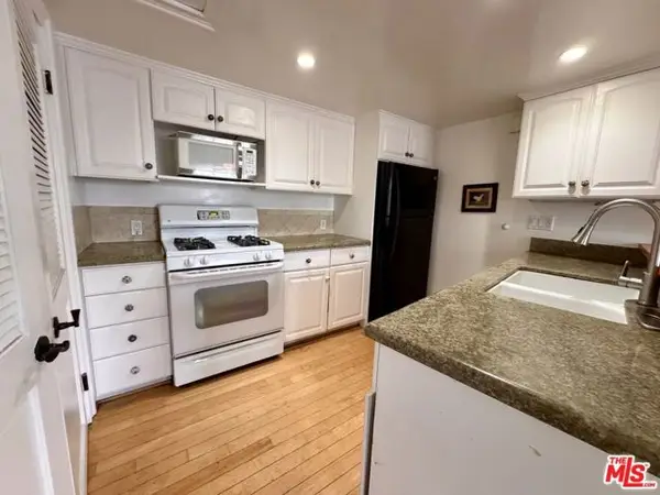 7025 Glade Avenue #5, Canoga Park (los Angeles), CA 91303