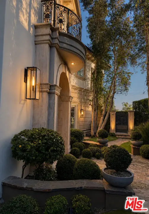 2680 Bowmont Drive, Beverly Hills, CA 90210 - #1