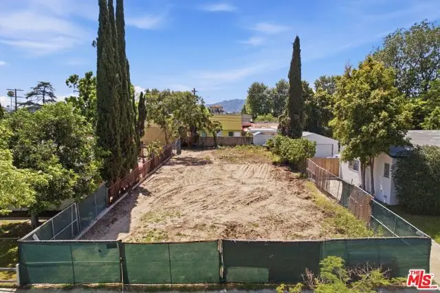 10808 Hartsook Street, North Hollywood, CA 91601 - #2