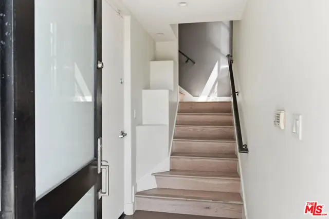 438 Arnaz Drive #106, Los Angeles, CA 90048 - #3