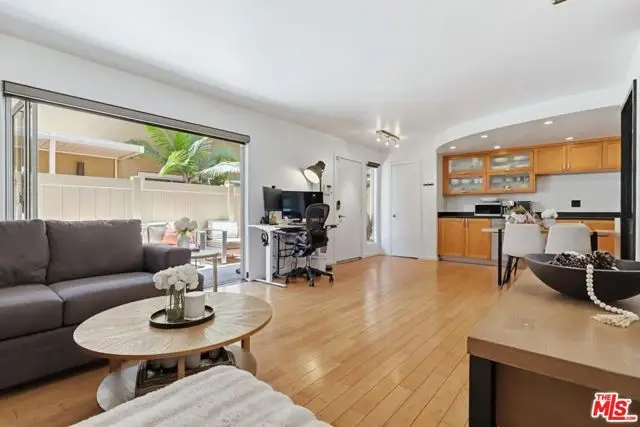 970 Palm Avenue #101, West Hollywood, CA 90069 - #2