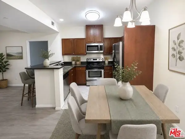 13941 Sherman Way #204, Van Nuys (los Angeles), CA 91405